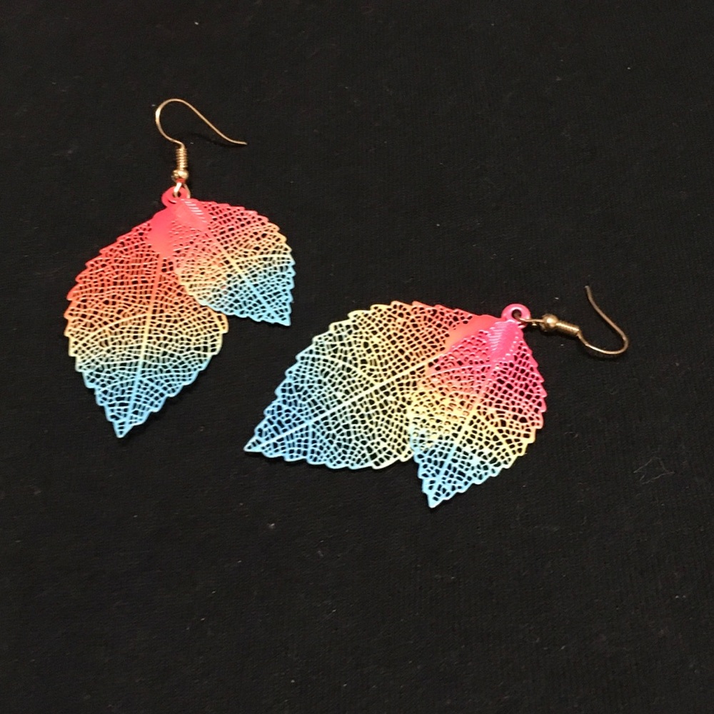 Layered leaf earrings - Picture 2 of 5